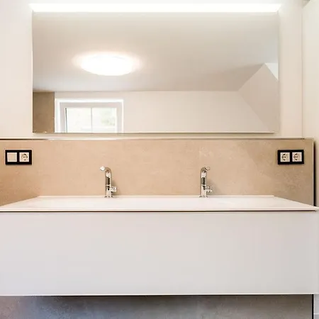 Holiday home Rosenchalet Leinach